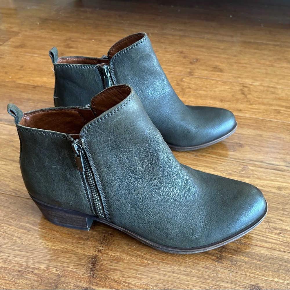 Lucky Brand Basel Ankle Booties in dark Olive Green Leather color Sz 9.5